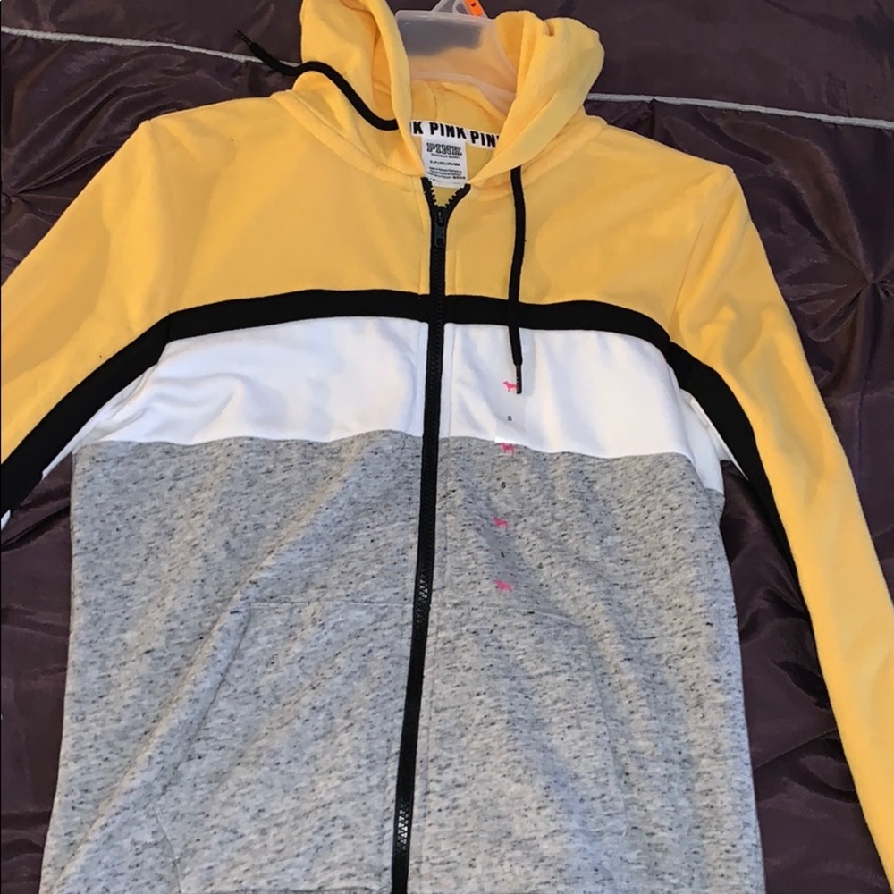New Victoria’s Secret hoodie